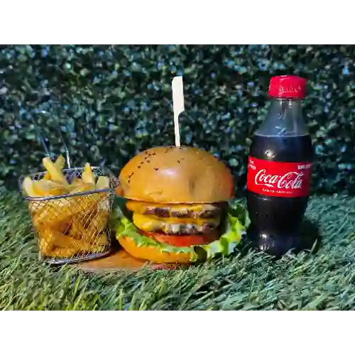 Golliat Doble Carne + Papas + Gaseosa