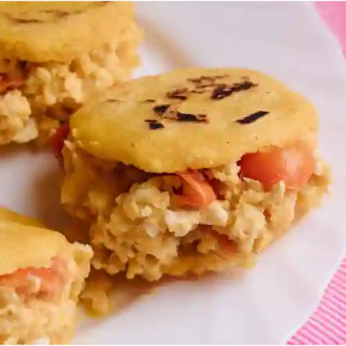 Arepa con Chorizo y Huevo