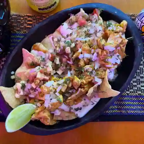 Chilaquiles de Pollo Enchipotlado