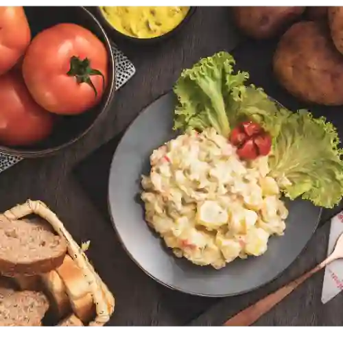 Media Porción de Ensalada de Papa