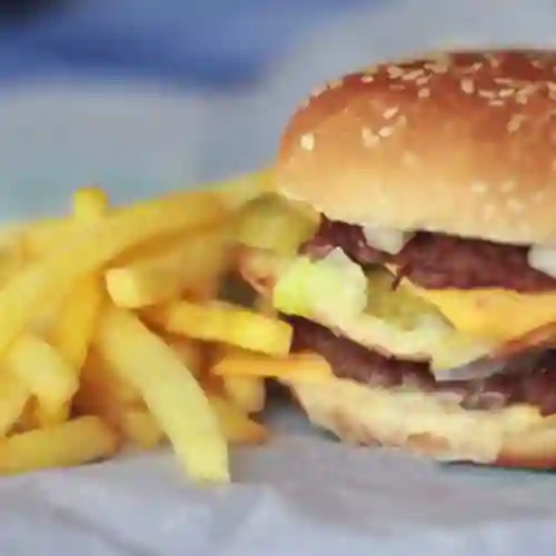 Hamburguesa Sencilla con Papas