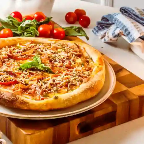 Combo Pizzeta Garnier + Manantial con Gas 300 ml