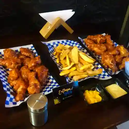 Alitas X20 con Papas