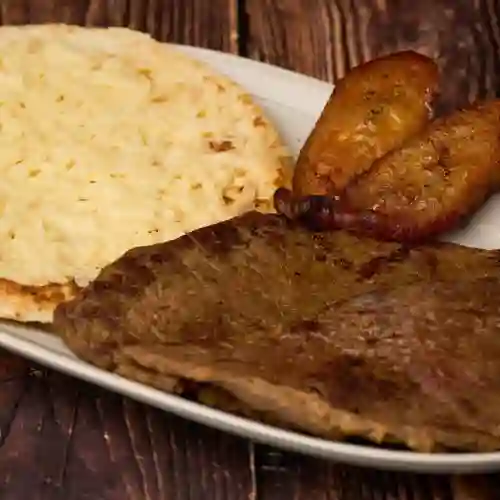 Arepa con Carne de Res