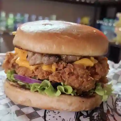 Crispy Chicken Doble + Papas 150gr