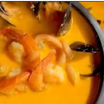 Combo cazuela de mariscos + coca cola