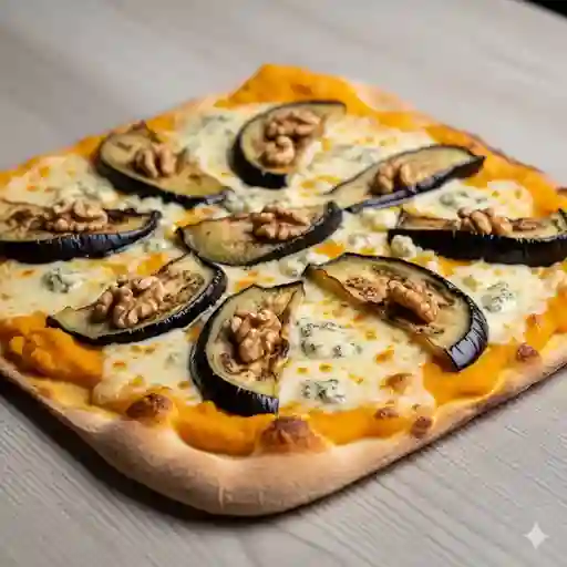 Pizza Queso Azul y Berenjena
