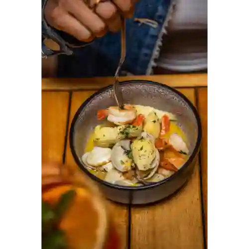 Tapa de Camarones, Almejas y Alcachofas