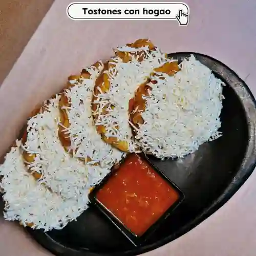 Tostones con Hogao