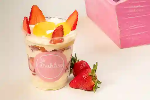 Fresas con Crema y Melocotón