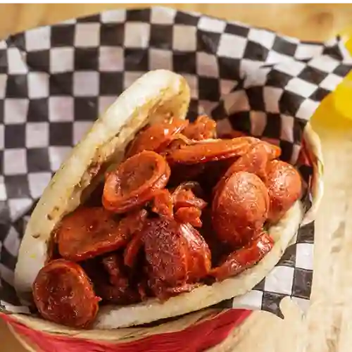 Arepa Rellena de Chorizo y Plátano Maduro