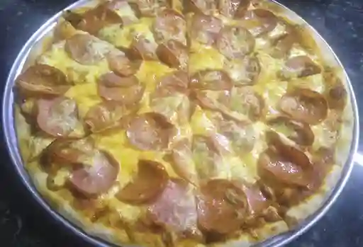 Pizza Carnes