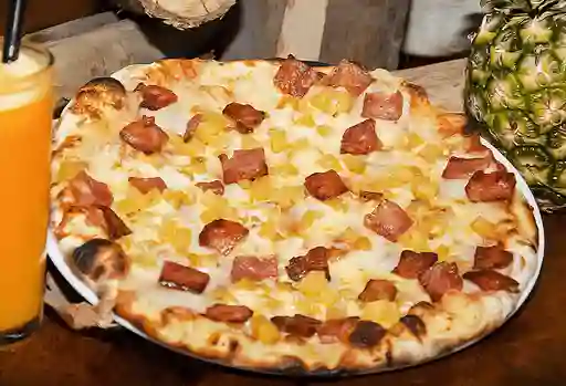 Pizza Tocineta y Piña