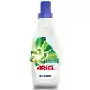 Ariel Doble Poder Detergente Líquido Concentrado Para Lavar Ropa Blanca y de Color 800ml