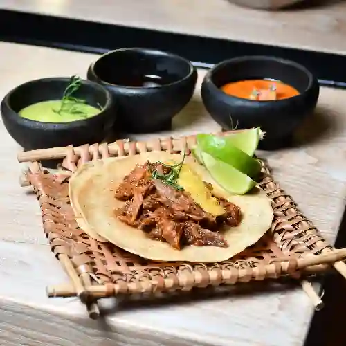 Tacos de Pastor y Horchata