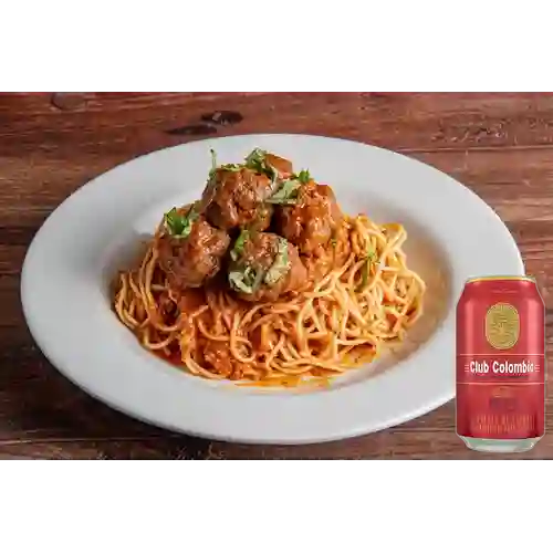 Combo Spaghetti con Albóndigas + Club Cola Roja Lata 330ml