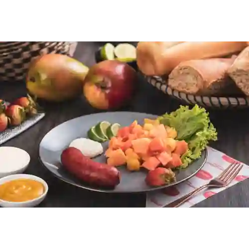 Chorizo + Ensalada de Fruta