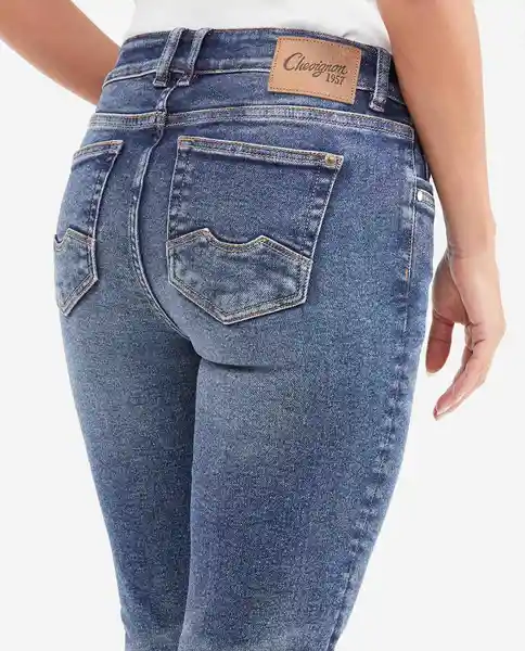 Jean Cosmo Femenino Azul Clásico Tono Oscuro Talla 6 Chevignon