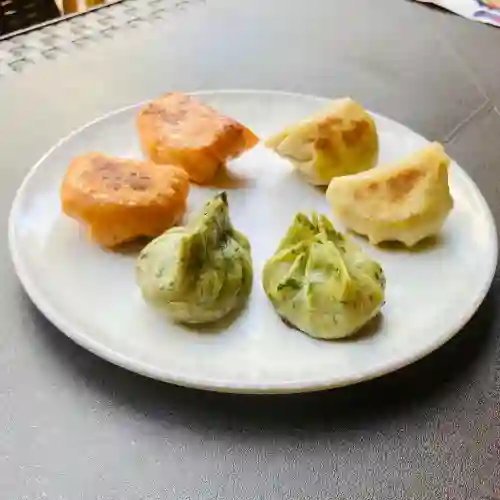 Gyozas Plato Mixta (6 Unidades)