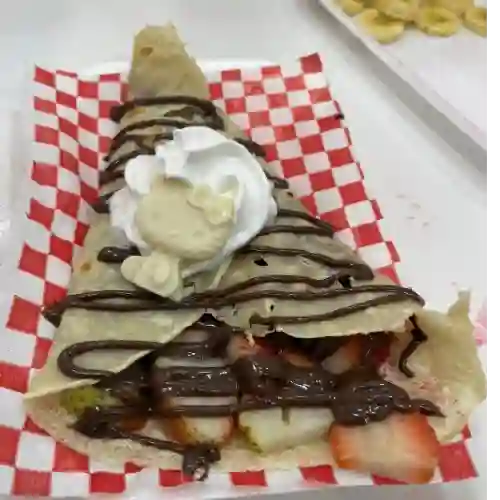 Kity Crep Banano Fresas y Chocolate