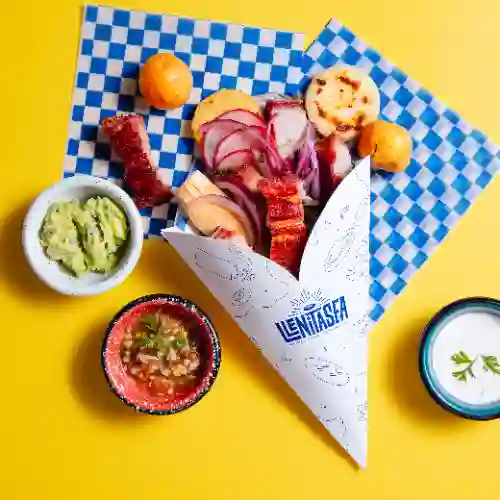 Cono Chicharrón + Bebida