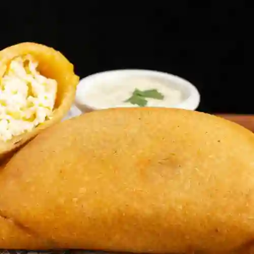 Mega Empanada de Queso