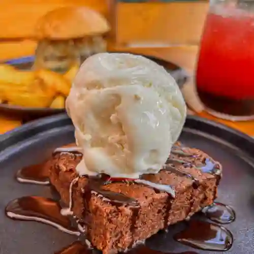 Brownie con Helado