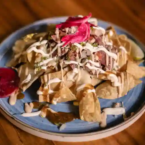 Chilaquiles de chorizo en salsa verde