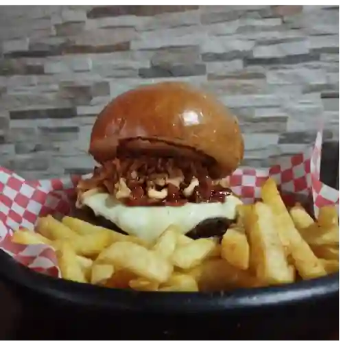 2Burger Crispys+2papas+2gaseosas
