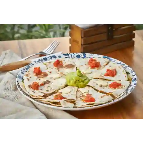 Quesadilla de Chicharrón y Morrillo