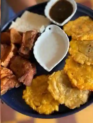 Bandeja de Chicharrón