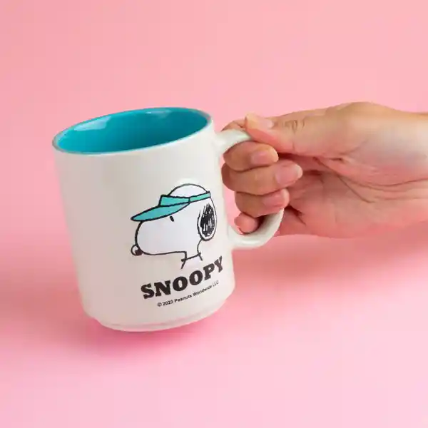 Taza Colección Snoopy Summer Travel en Relieve Bicolor Miniso