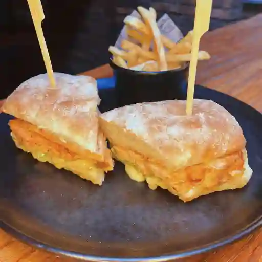 Sandwich de pollo ahumado