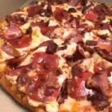 Pizza Tres Carnes