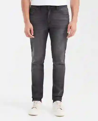 Jean Straight Fit Gris Grafito Ultraoscuro Talla 30/32 Chevignon