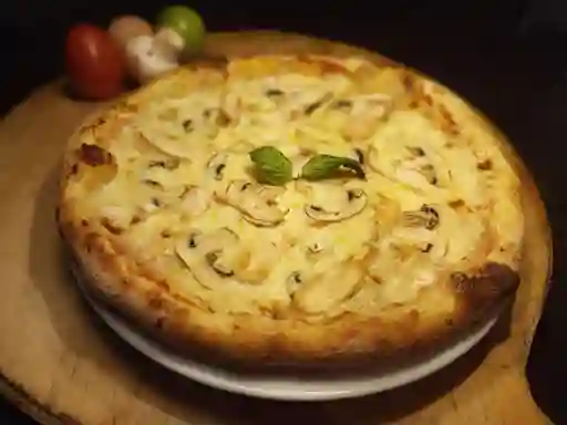 Pizza Pollo Champiñón