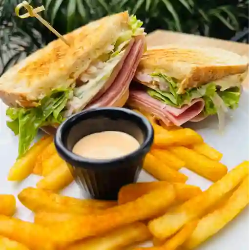 Sándwich de jamones