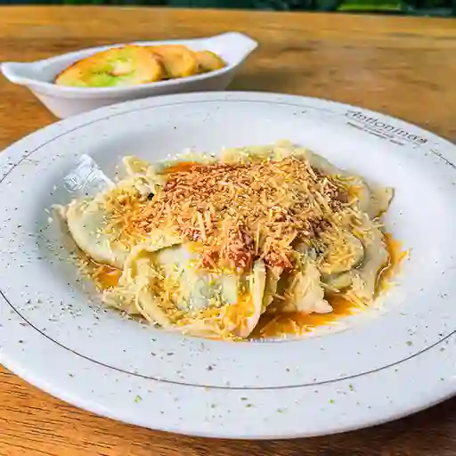 Ravioli Ricotta & Espinaca
