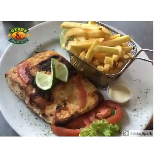 Salmón Al Carbón