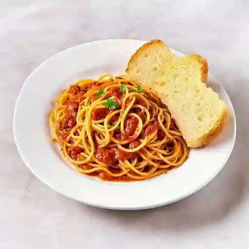 Spaguetti + pan en salsa de ajo
