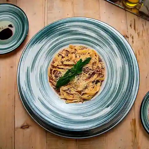 Pasta Pesto y Tomate