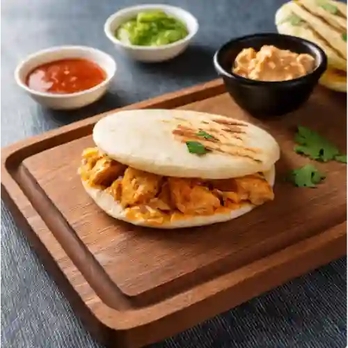 Arepa Rellena con Pollo