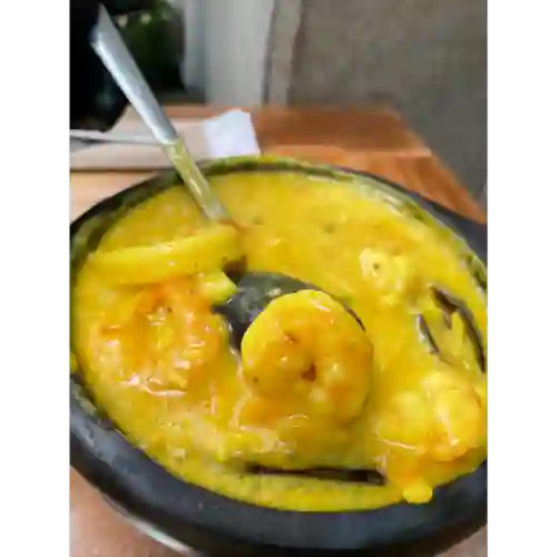 Cazuela de Mariscos en Leche de Coco