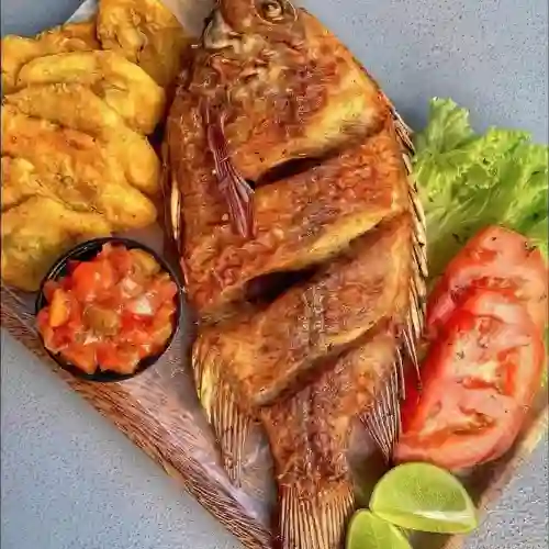 Bandeja con Mojarra