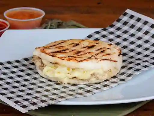 Arepa con Pollo