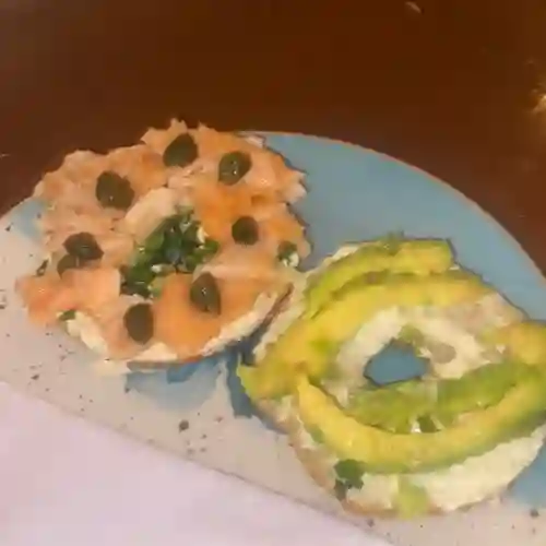 Sándwich Bagel de Salmón