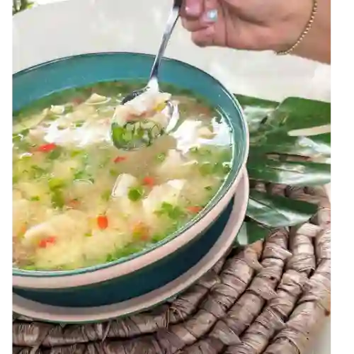 Sopa de Pescado Grande