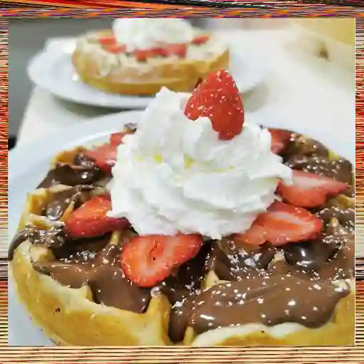 Wafle helado y fresas