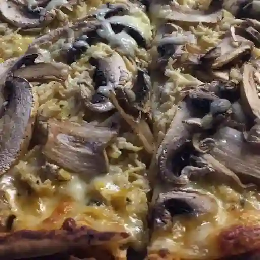 Pizza Pollo Champiñon Peq.