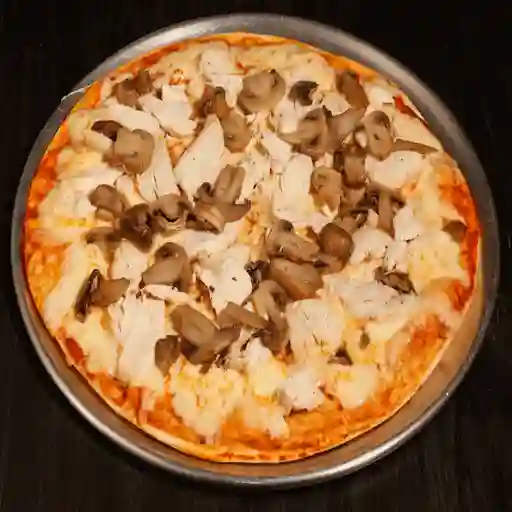 Pizza Mediana Pollo y Champiñones